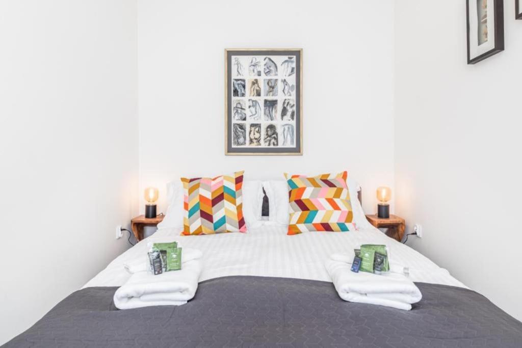Modern Riverside With Free Parking Space Apartment *